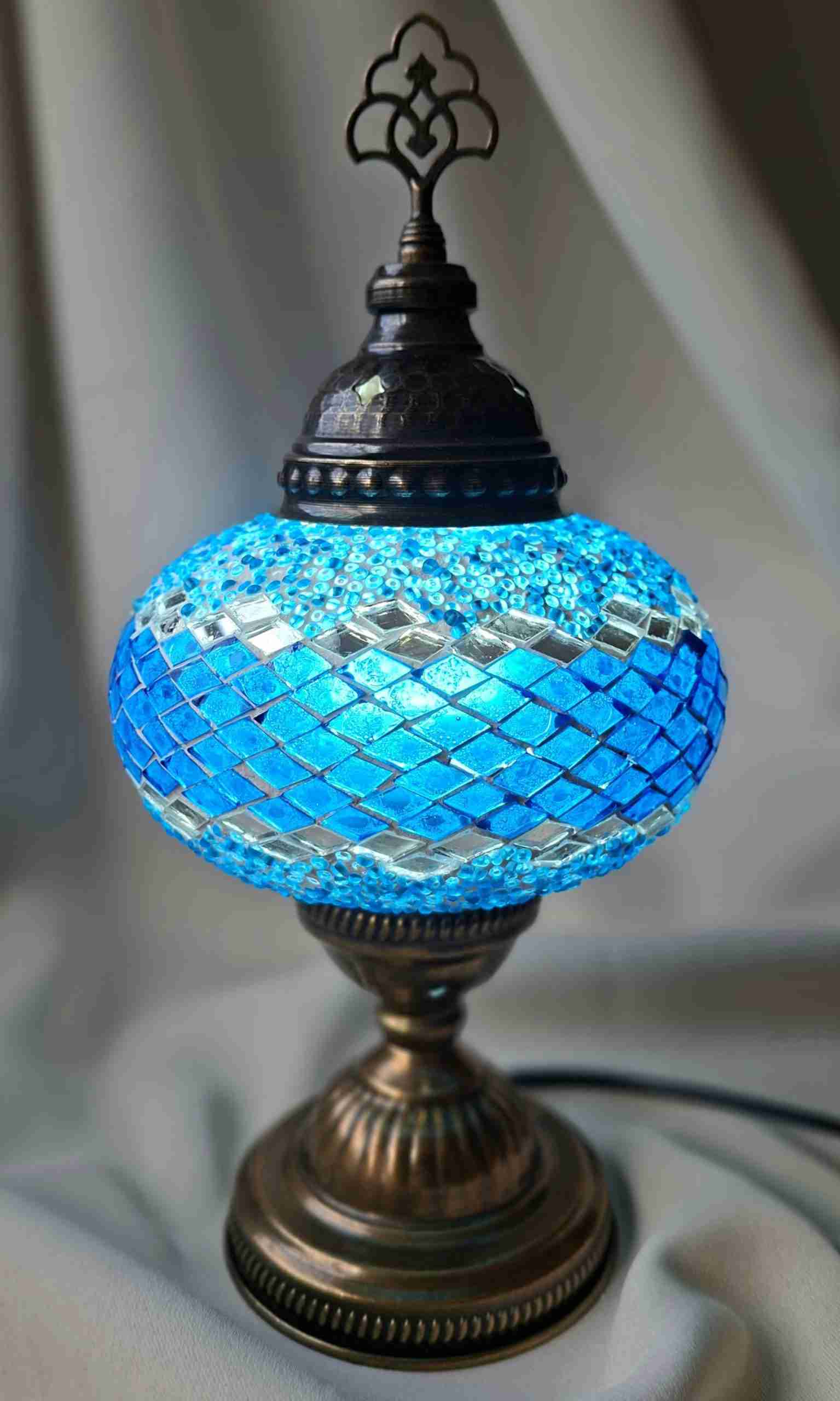 Lámpara de mesa / Celeste (38cm)