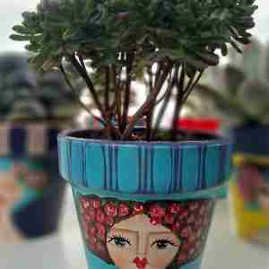 Maceta pintada a mano / plantita incluída!